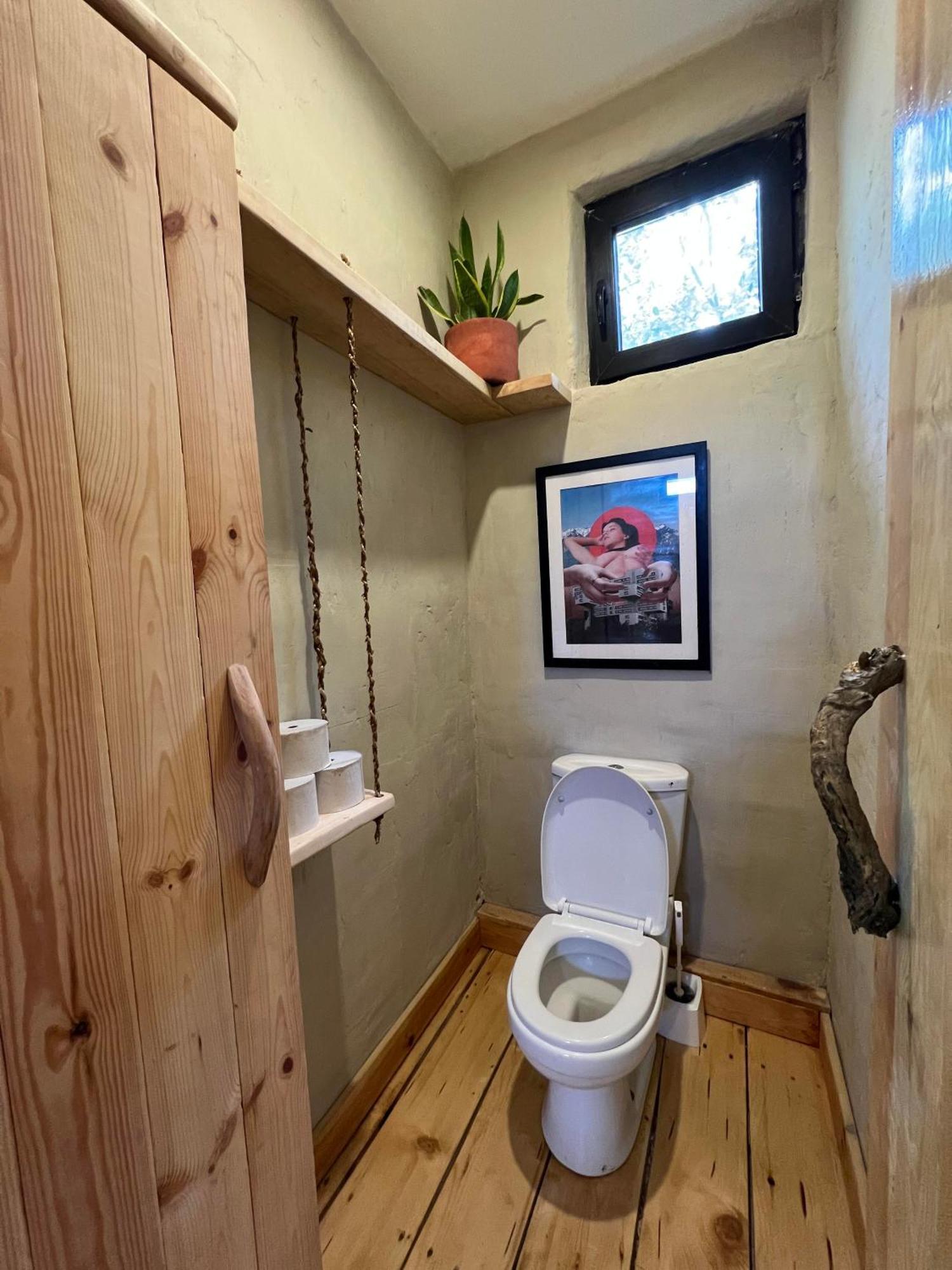 Karma Hostel Martvili Pokoj fotografie