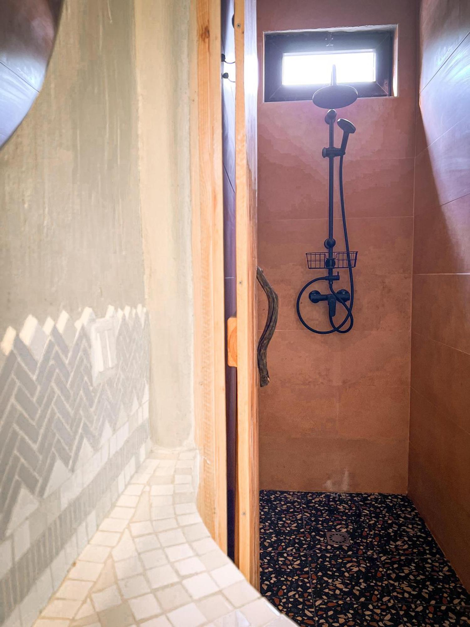 Karma Hostel Martvili Pokoj fotografie